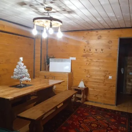 сімейний затишок Apartman *